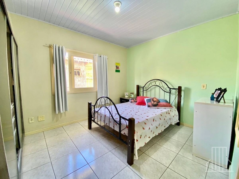LINDA CASA COM PÁTIO AMPLO NO BAIRRO SANTO ANTÔNIO, EM CAPÃO DA CANOA: 9ª foto da galeria de imagens do imóvel