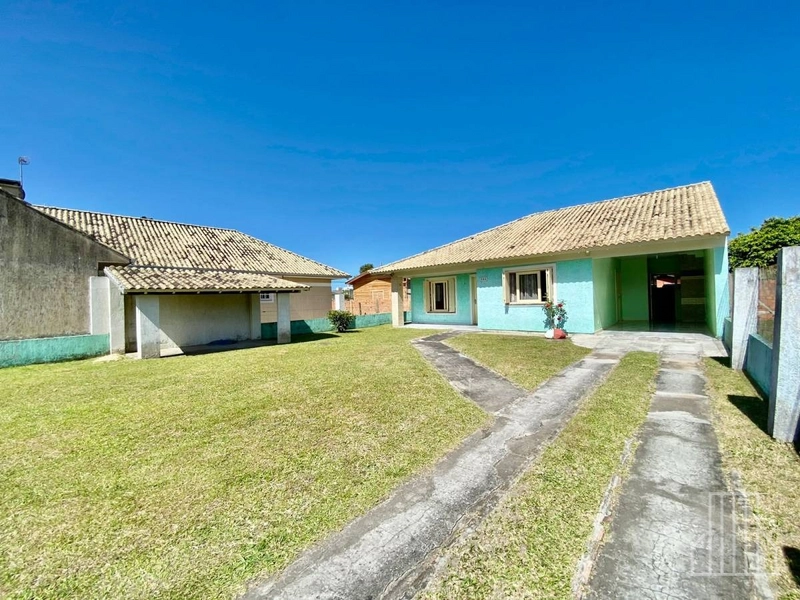 LINDA CASA COM PÁTIO AMPLO NO BAIRRO SANTO ANTÔNIO, EM CAPÃO DA CANOA: 1ª foto da galeria de imagens do imóvel
