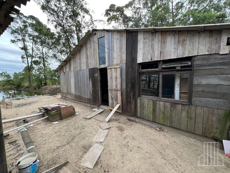 Sítio de 1,5 Hectares com Casa Completa e Infraestrutura de Lazer!: 18ª foto da galeria de imagens do imóvel
