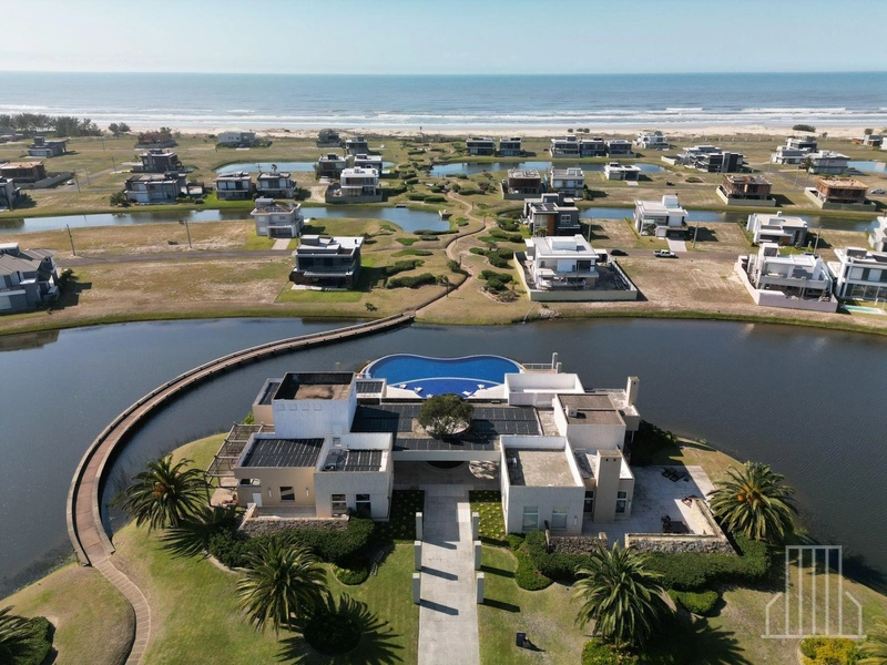 Costa Serena: Exclusiva Casa à Beira-Mar em Capão Novo, Capão da Canoa: 3ª foto da galeria de imagens do imóvel
