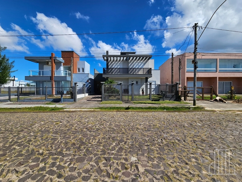Exclusiva Casa à Beira-Mar em Capão Novo: 1ª foto da galeria de imagens do imóvel