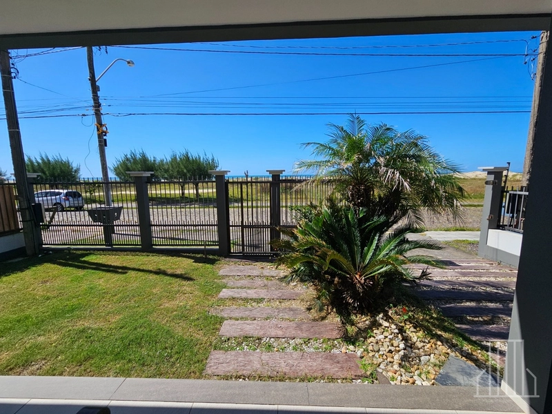 Exclusiva Casa à Beira-Mar em Capão Novo: 2ª foto da galeria de imagens do imóvel