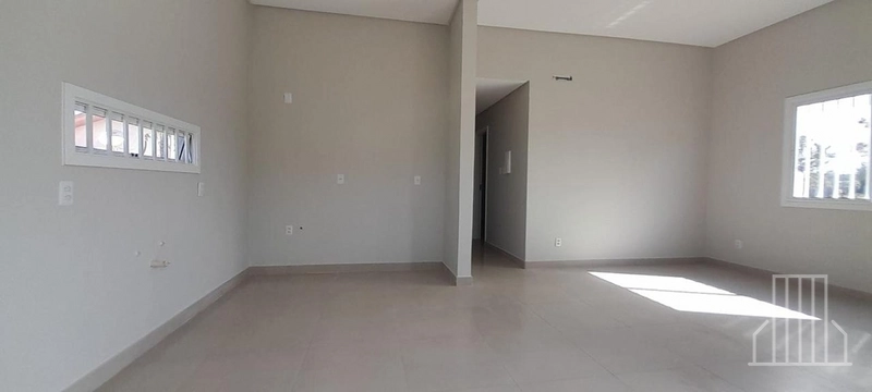 LINDÍSSIMA CASA À VENDA NO BAIRRO PRAIA DO BARCO EM CAPÃO DA CANOA: 11ª foto da galeria de imagens do imóvel