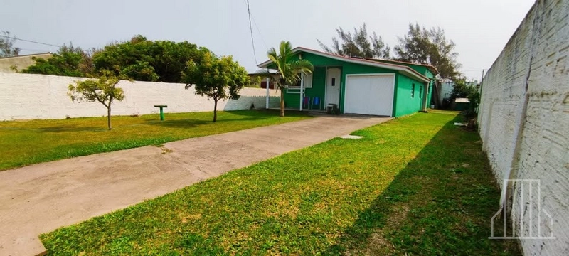 EXCELENTE CASA NO BAIRRO CAPÃO NOVO EM CAPÃO DA CANOA!: 3ª foto da galeria de imagens do imóvel