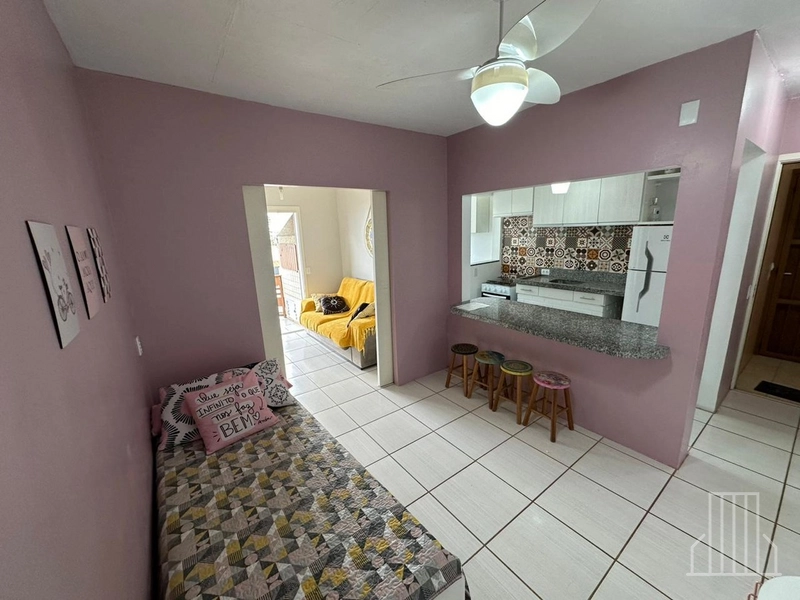 Apartamento Mobiliado a 70 Metros da Praia em Capão Novo: 1ª foto da galeria de imagens do imóvel