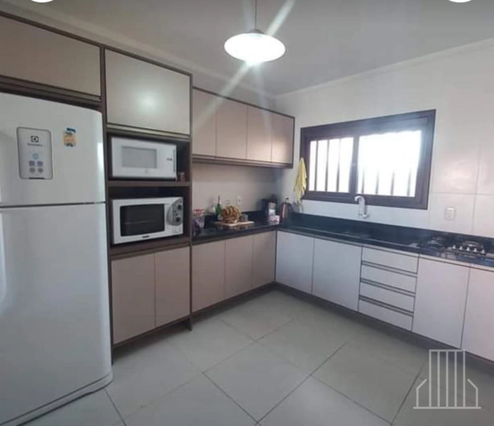 Casa à venda em Capão Novo com 3 dormitórios: 2ª foto da galeria de imagens do imóvel