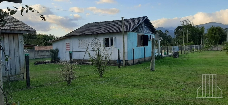 Linda Chácara com Piscina e Galpão Campeiro – Terra de Areia/RS: 3ª foto da galeria de imagens do imóvel