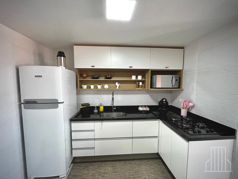 Sobrado com Mezanino em Condomínio Completo em Capão Novo: 5ª foto da galeria de imagens do imóvel