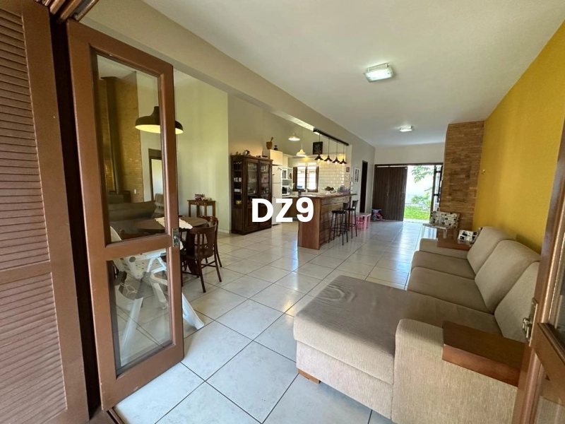 CASA COM 3 DORMITÓRIOS: 3ª foto da galeria de imagens do imóvel