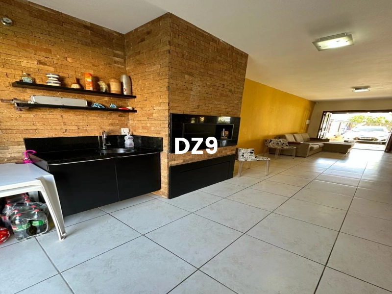 CASA COM 3 DORMITÓRIOS: 4ª foto da galeria de imagens do imóvel