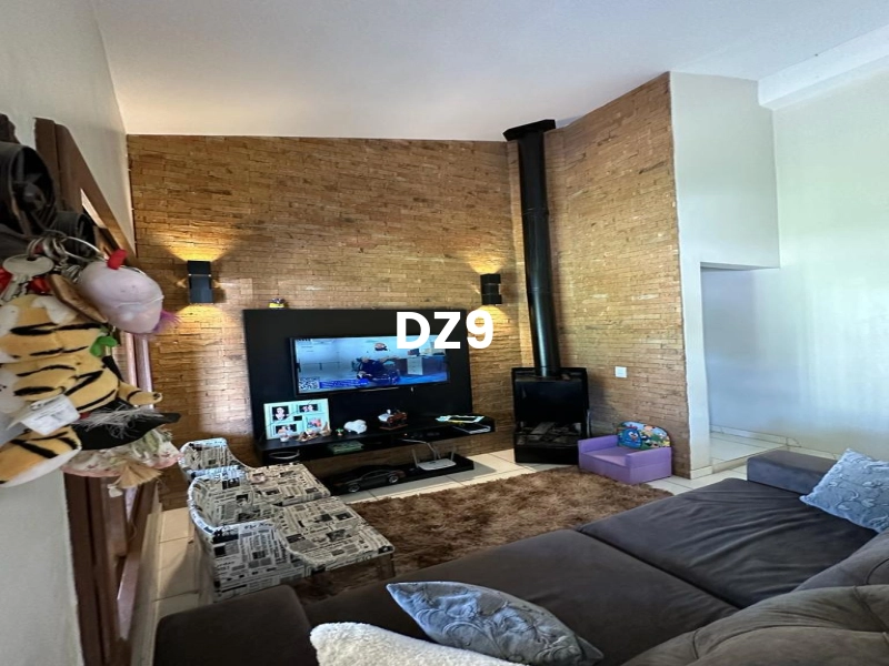 CASA COM 3 DORMITÓRIOS: 13ª foto da galeria de imagens do imóvel