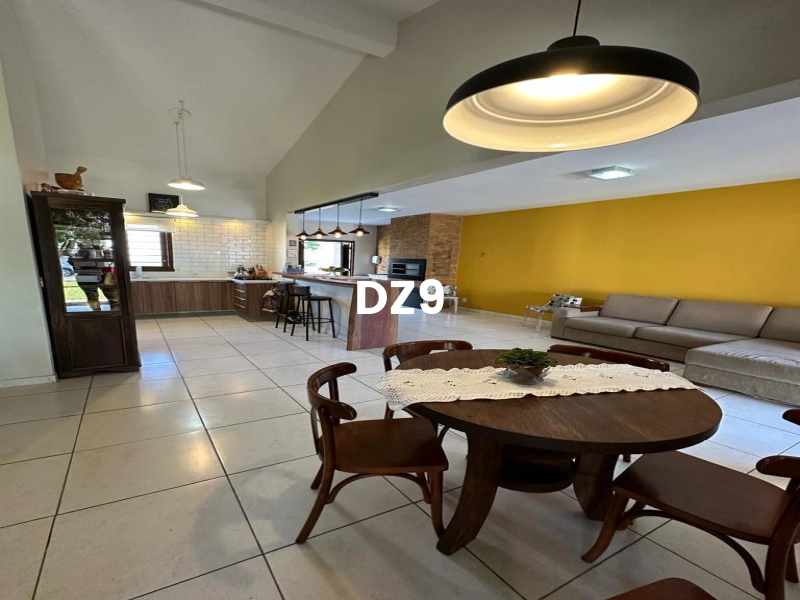 CASA COM 3 DORMITÓRIOS: 5ª foto da galeria de imagens do imóvel
