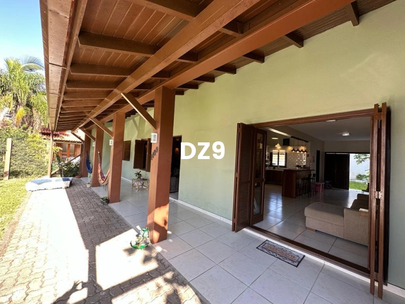 CASA COM 3 DORMITÓRIOS: 8ª foto da galeria de imagens do imóvel