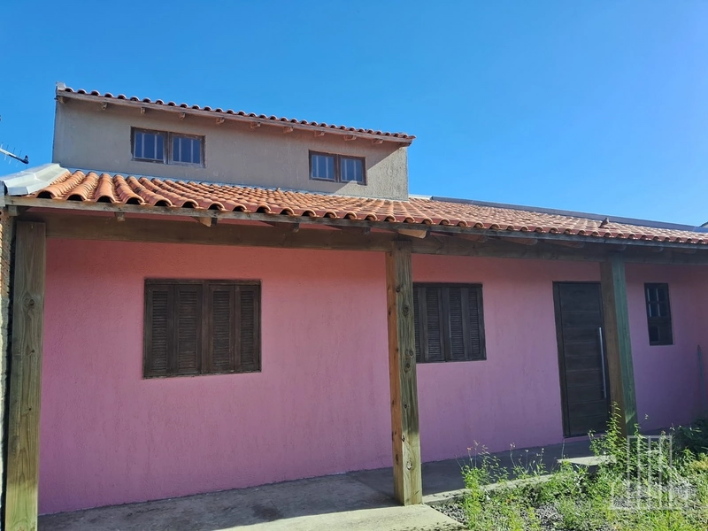 CASA A VENDA DE 3 DORMITÓRIOS: 2ª foto da galeria de imagens do imóvel