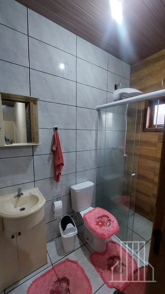CASA A VENDA DE 3 DORMITÓRIOS: 5ª foto da galeria de imagens do imóvel