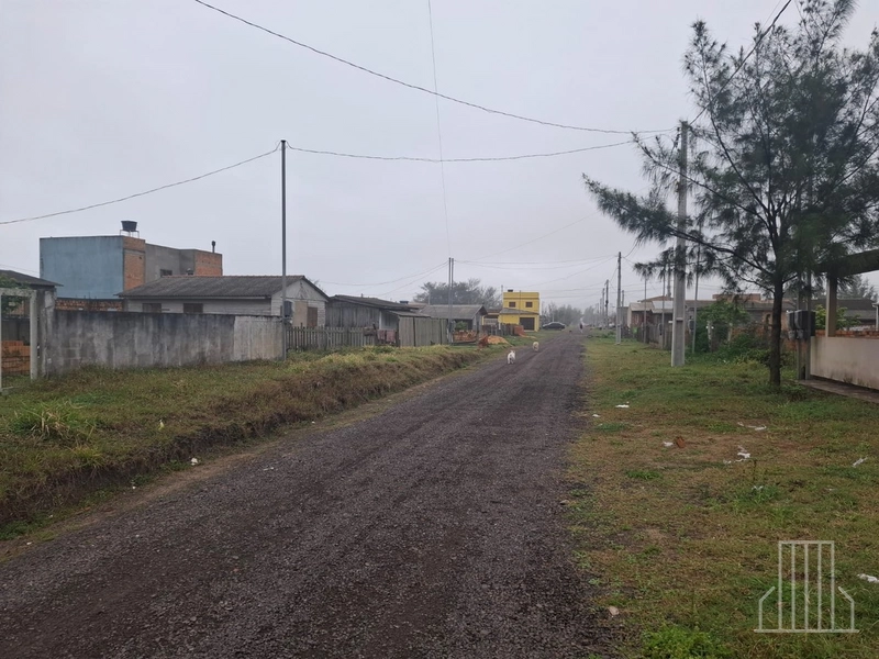 Terreno à Venda em Capão Novo – 300 m² a Uma Quadra do Mar: 2ª foto da galeria de imagens do imóvel