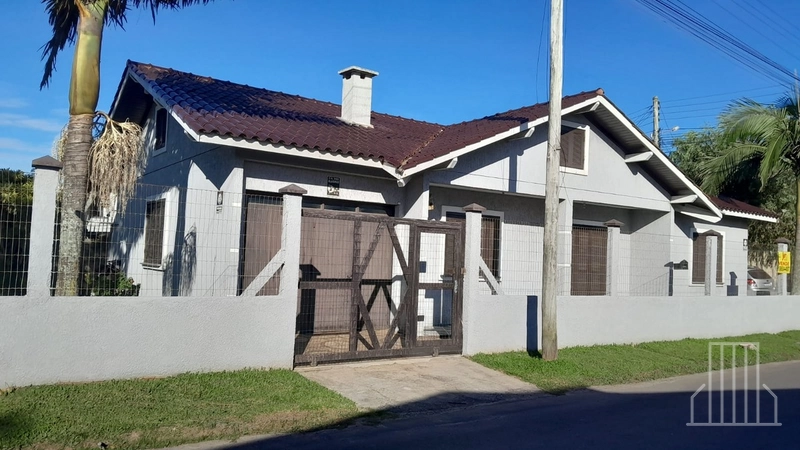 CASA COM 3 DORMITÓRIOS NO BAIRRO ARCO ÍRIS: 2ª foto da galeria de imagens do imóvel