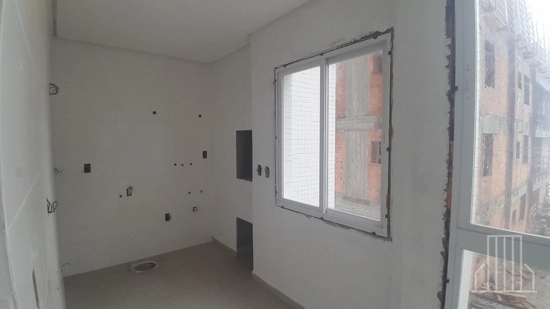 Apartamento Moderno com Suíte, Box Coberto e Depósito: 4ª foto da galeria de imagens do imóvel