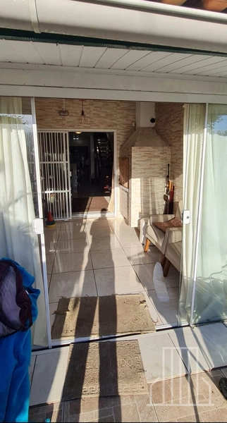 Sobrado à Venda em Capão Novo – Conforto e Localização Privilegiada!: 3ª foto da galeria de imagens do imóvel