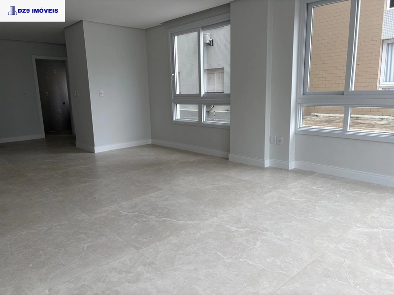Apartamento Espaçoso com 3 Suítes – Frente Sul!: 1ª foto da galeria de imagens do imóvel
