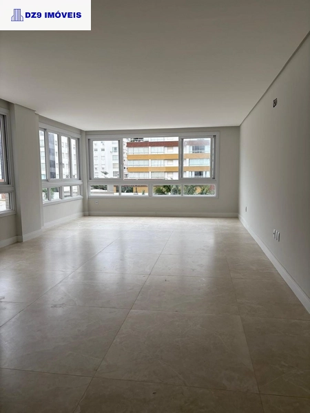 Apartamento Espaçoso com 3 Suítes – Frente Sul!: 7ª foto da galeria de imagens do imóvel