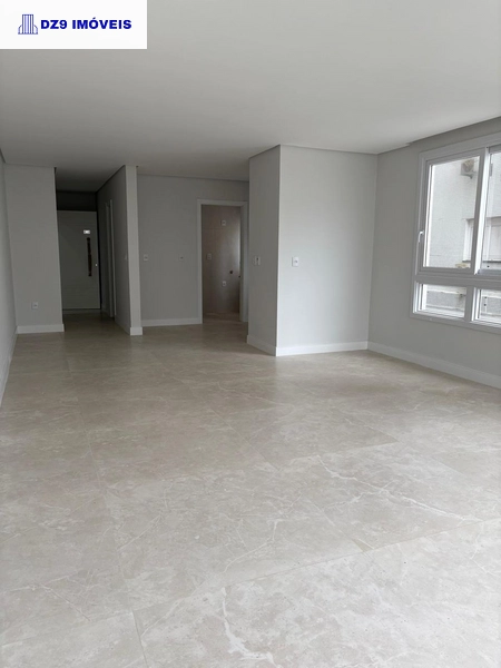 Apartamento Espaçoso com 3 Suítes – Frente Sul!: 10ª foto da galeria de imagens do imóvel