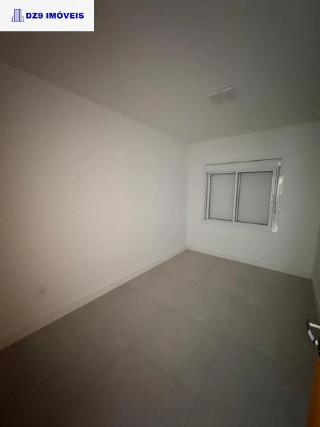 ENCANTADOR SOBRADO MOBILIADO COM PISCINA E CHURRASQUEIRA: 4ª foto da galeria de imagens do imóvel
