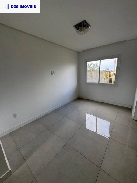 ENCANTADOR SOBRADO MOBILIADO COM PISCINA E CHURRASQUEIRA: 10ª foto da galeria de imagens do imóvel