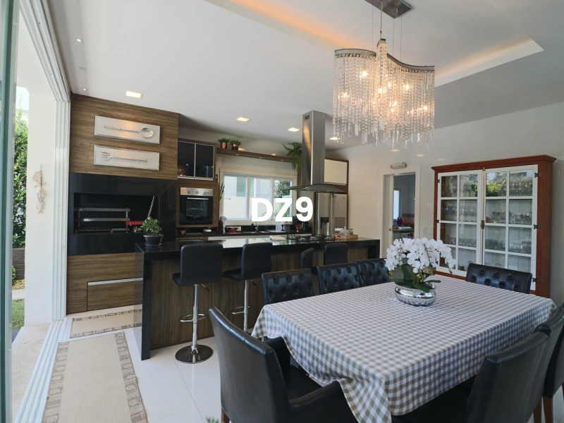CASA COM 4 DORMITÓRIOS CONDOMINIO FECHADO: 2ª foto da galeria de imagens do imóvel