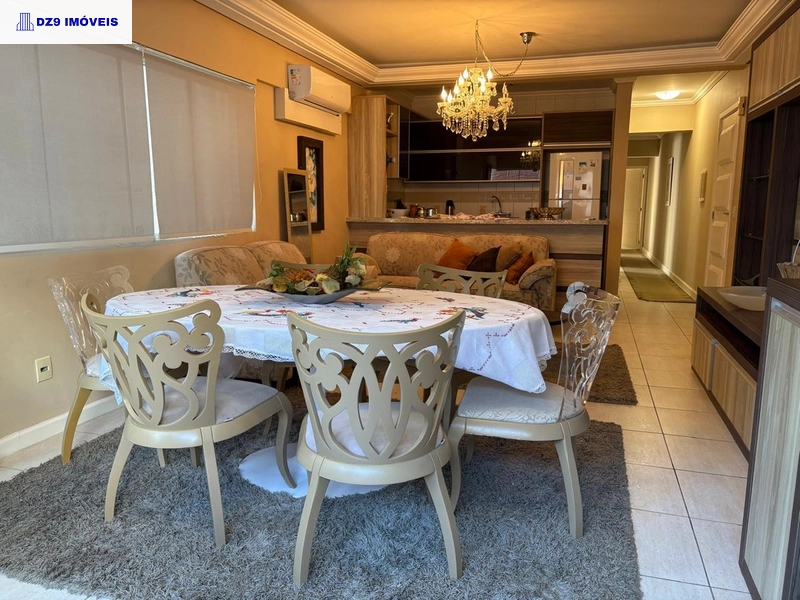 ESPAÇOSO APARTAMENTO MOBILIADO COM CHURRASQUEIRA E SUÍTE: 1ª foto da galeria de imagens do imóvel