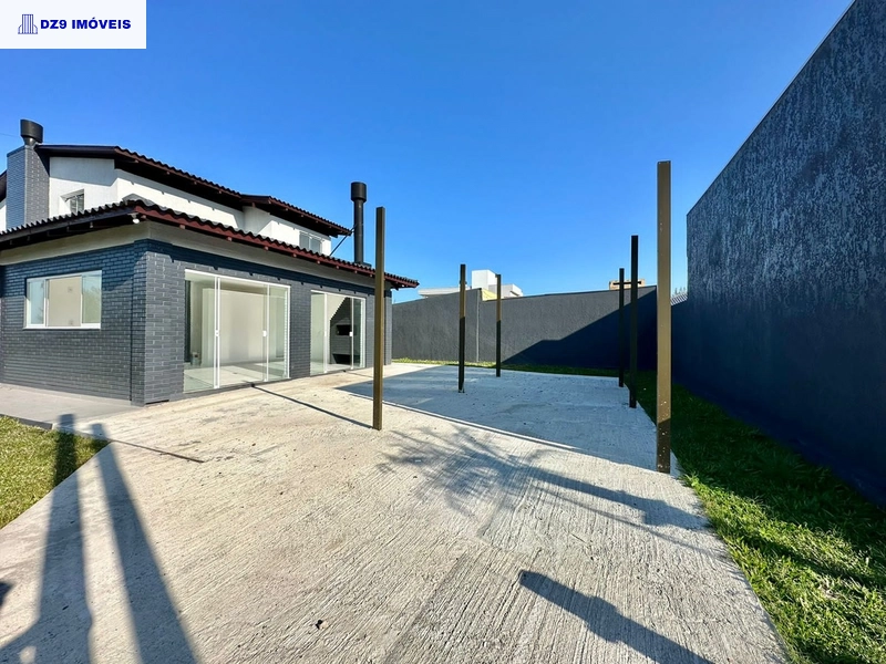 MAGNÍFICA CASA DE ESQUINA COM PISCINA E VISTA PARA O MAR: 34ª foto da galeria de imagens do imóvel