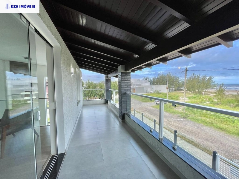 MAGNÍFICA CASA DE ESQUINA COM PISCINA E VISTA PARA O MAR: 24ª foto da galeria de imagens do imóvel
