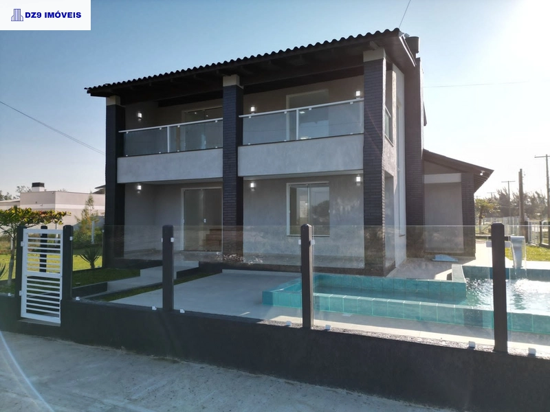 MAGNÍFICA CASA DE ESQUINA COM PISCINA E VISTA PARA O MAR: 30ª foto da galeria de imagens do imóvel