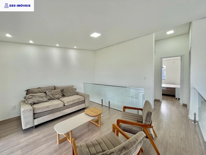 MAGNÍFICA CASA DE ESQUINA COM PISCINA E VISTA PARA O MAR: 22ª foto da galeria de imagens do imóvel