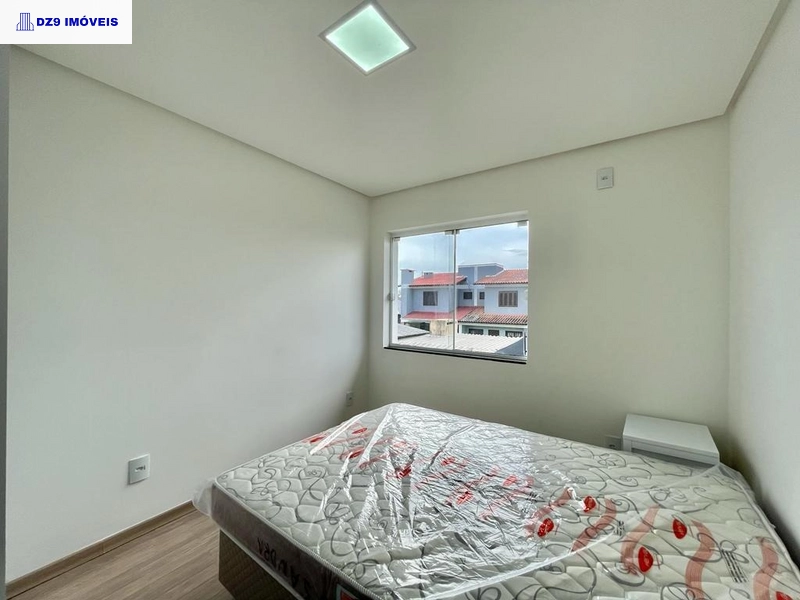 MAGNÍFICA CASA DE ESQUINA COM PISCINA E VISTA PARA O MAR: 25ª foto da galeria de imagens do imóvel