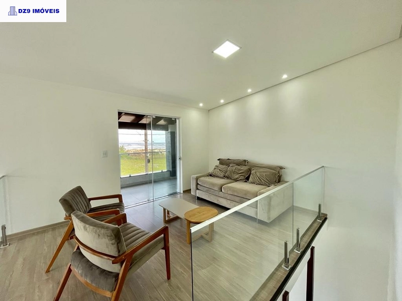 MAGNÍFICA CASA DE ESQUINA COM PISCINA E VISTA PARA O MAR: 15ª foto da galeria de imagens do imóvel
