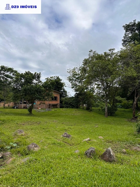 ENCANTADORA CASA À BEIRA DO RIO TRÊS FORQUILHAS: 5ª foto da galeria de imagens do imóvel