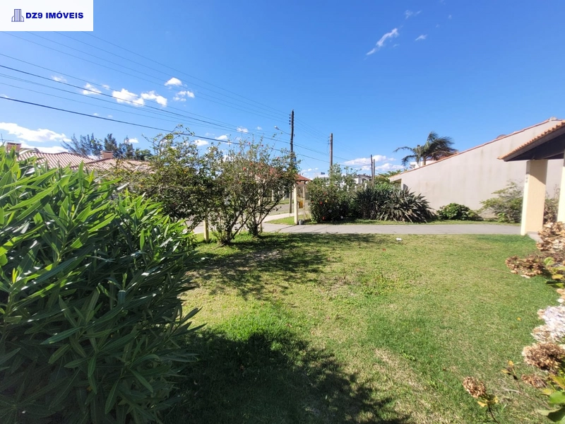 ENCANTADORA CASA ESTILO CHALÉ NA ZONA NOVA: 4ª foto da galeria de imagens do imóvel