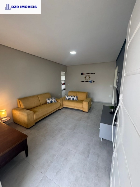 Casa Mobiliada à Venda na Praia Village – 3 Dormitórios e Área Gourmet: 4ª foto da galeria de imagens do imóvel