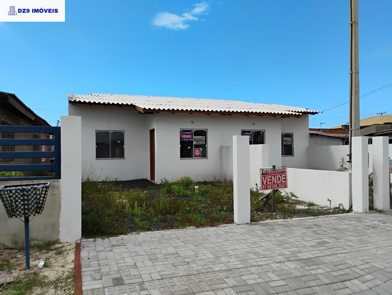 CASA GEMINADA A VENDA EM CAPÃO NOVO: 1ª foto da galeria de imagens do imóvel