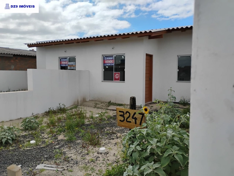 CASA GEMINADA A VENDA EM CAPÃO NOVO: 1ª foto da galeria de imagens do imóvel