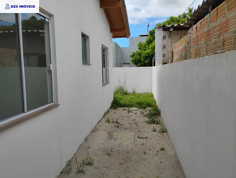 CASA GEMINADA A VENDA EM CAPÃO NOVO: 12ª foto da galeria de imagens do imóvel