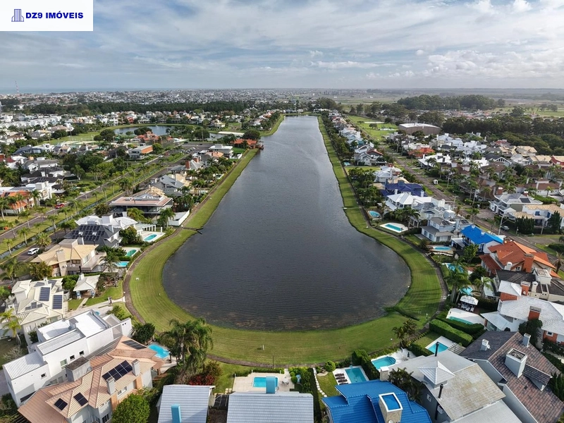 CASA NO CONDOMÍNIO ATLÂNTIDA LAGOS PARK - COM 4 SUITES: 3ª foto da galeria de imagens do imóvel