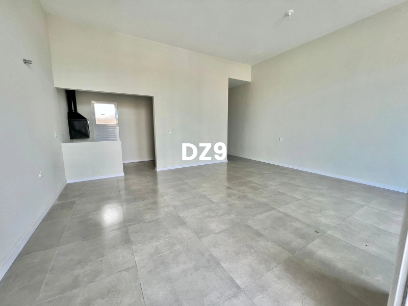 CASA COM 2 DORMITORIOS, SENDO 1 SUITE BEM LOCALIZADO!: 3ª foto da galeria de imagens do imóvel