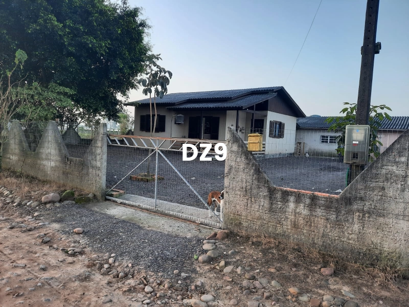 CASA COM 2 DORMITORIOS, SENDO 1 SUITE BEM LOCALIZADA!: 5ª foto da galeria de imagens do imóvel