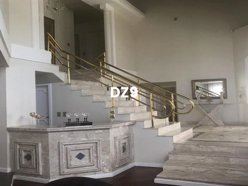 CASA DE LUXO ÚNICA DE ESQUINA: 21ª foto da galeria de imagens do imóvel