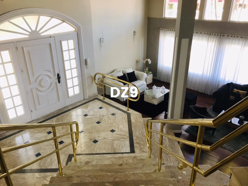 CASA DE LUXO ÚNICA DE ESQUINA: 8ª foto da galeria de imagens do imóvel