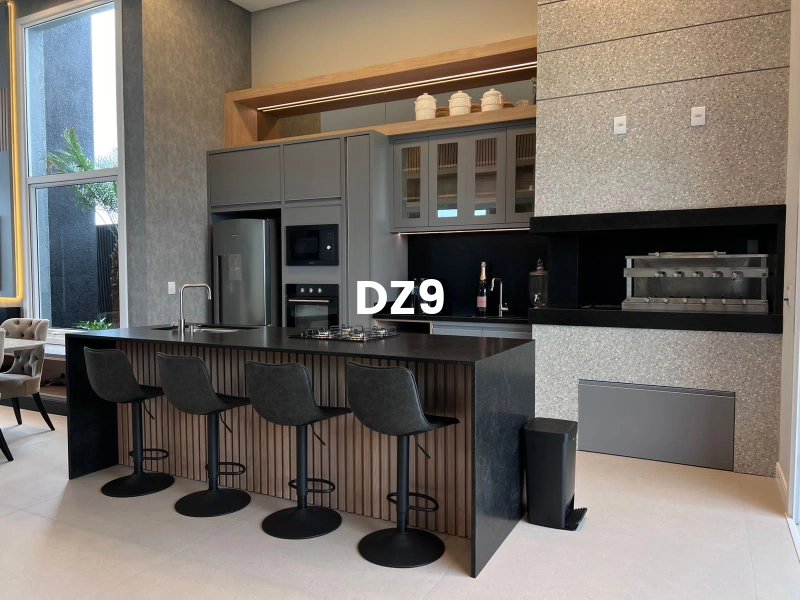 CASA COM 4 SUÍTES, MOBILIADO: 12ª foto da galeria de imagens do imóvel