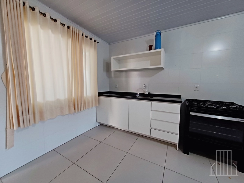 APARTAMENTO DE 2 DORMITÓRIOS PARA ALUGUEL ANUAL EM CAPÃO NOVO!: 1ª foto da galeria de imagens do imóvel