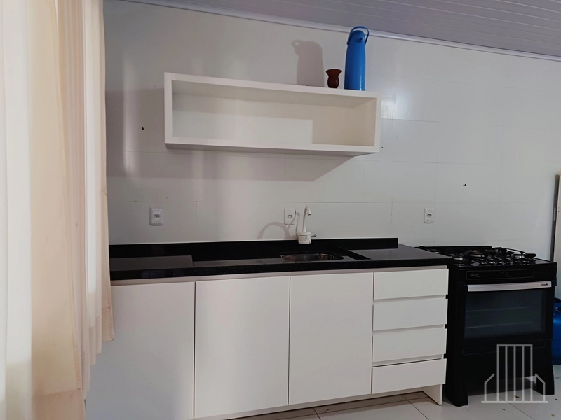 APARTAMENTO DE 2 DORMITÓRIOS PARA ALUGUEL ANUAL EM CAPÃO NOVO!: 3ª foto da galeria de imagens do imóvel